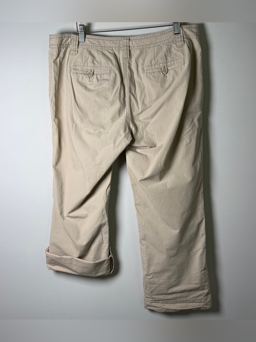 Vintage Y2K Old Navy Cargo Capris | Size 12 | Khaki | Roll-Tab Hem | Crunchy - Picture 5 of 8